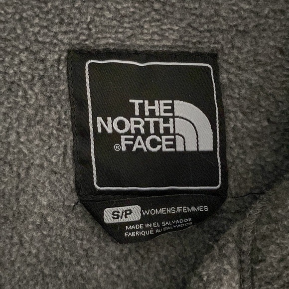 North Face Women’s Denali Jacket (fleece jacket) in Black/Gray - Picture 2 of 6